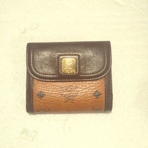 MCM wallet cognac /black with front snap
